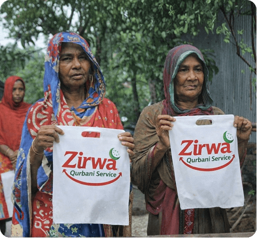 Two women holding Zirwa bags